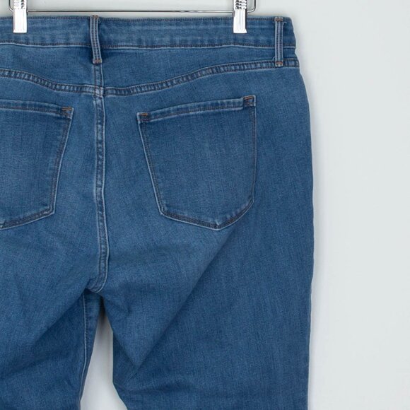 Old Navy Womens Power Slim Straight Mid Rise Denim Jeans Size 16 Blue Essential - Picture 5 of 6